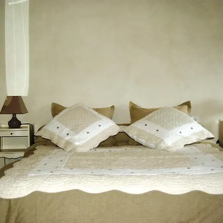 Bed & Breakfast Le Mas De La Fontaine 3*